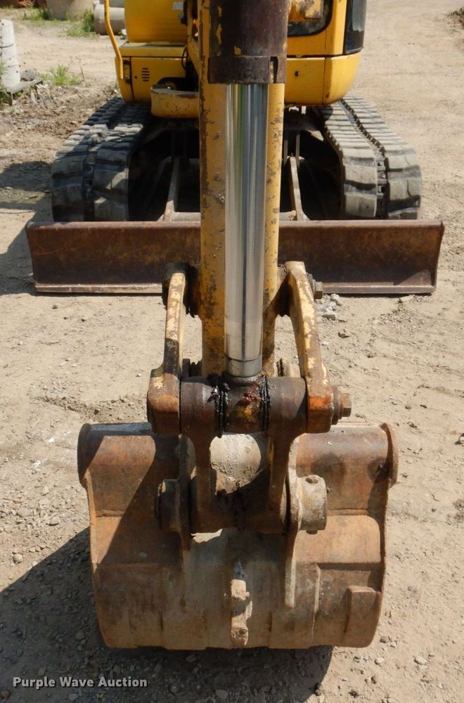 image for item DM7351 2000 Komatsu PC45R-8  mini excavator