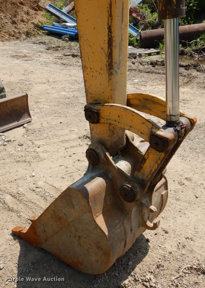 image for item DM7351 2000 Komatsu PC45R-8  mini excavator