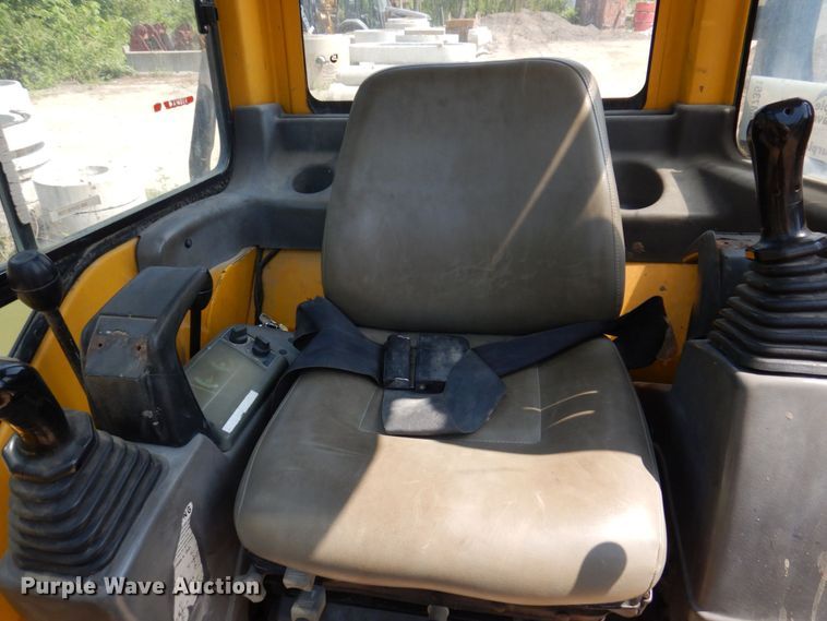 image for item DM7351 2000 Komatsu PC45R-8  mini excavator