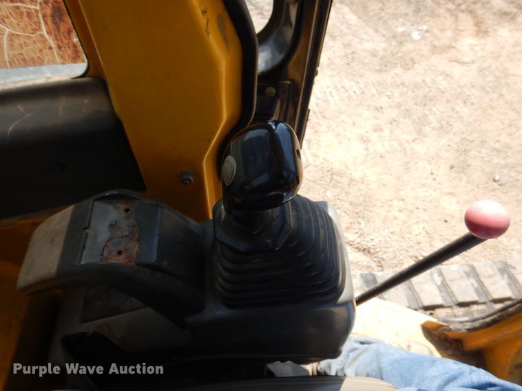 image for item DM7351 2000 Komatsu PC45R-8  mini excavator