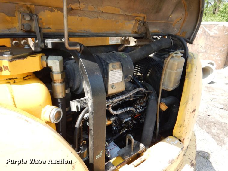 image for item DM7351 2000 Komatsu PC45R-8  mini excavator