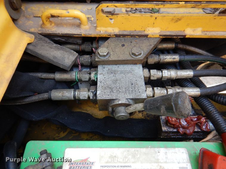 image for item DM7351 2000 Komatsu PC45R-8  mini excavator