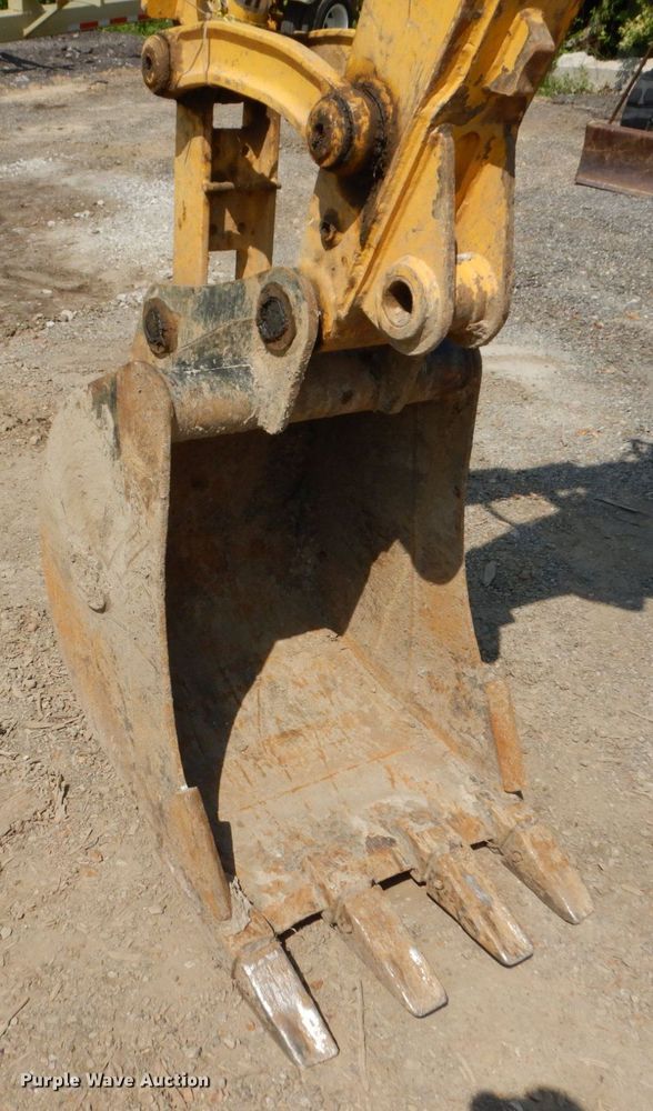 image for item DM7352 2016 Komatsu PC80MR-3  mini excavator