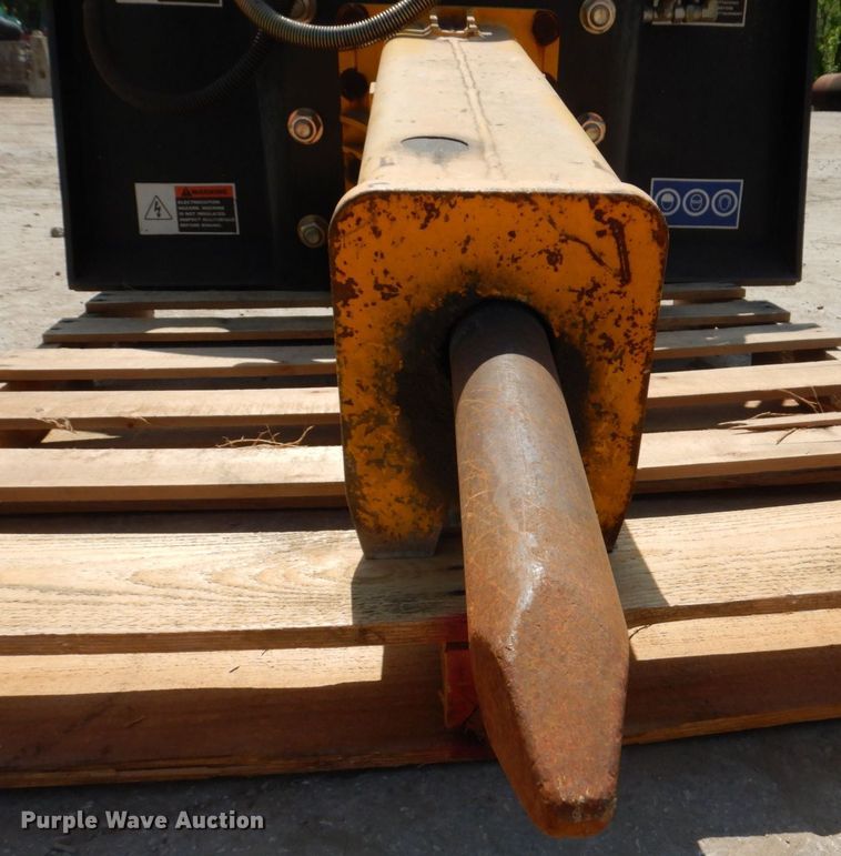 image for item DM7353 BTI BX6  skid steer breaker