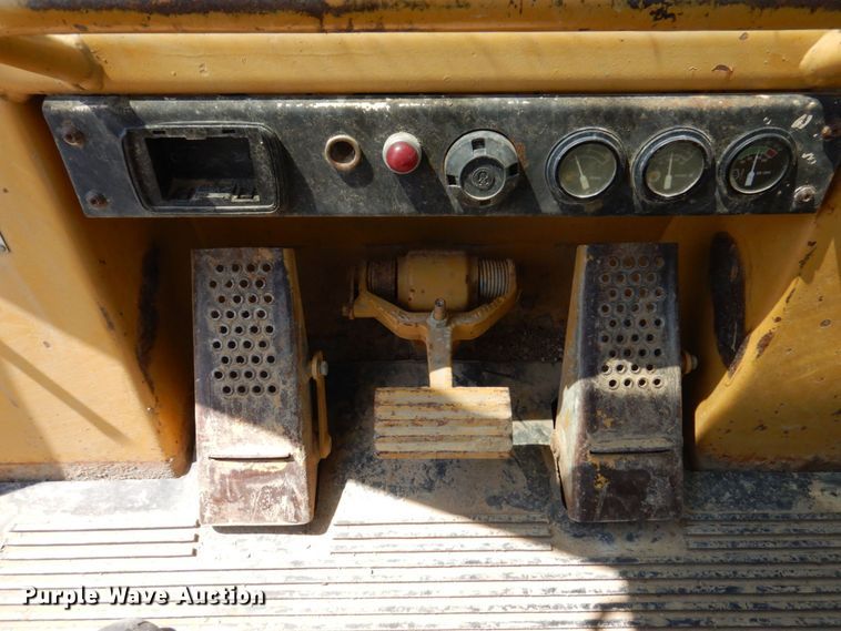 image for item DM7355 1997 Caterpillar 963B  track loader
