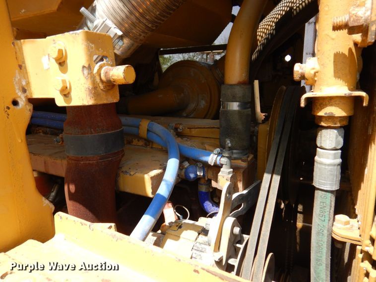 image for item DM7355 1997 Caterpillar 963B  track loader