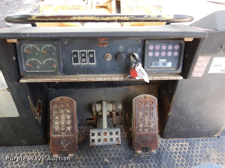 image for item DM7356 1998 Caterpillar 953C  track loader