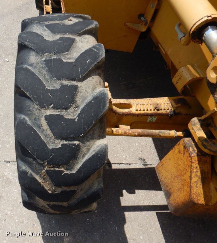 image for item DM7361 2004 Caterpillar 430D  backhoe