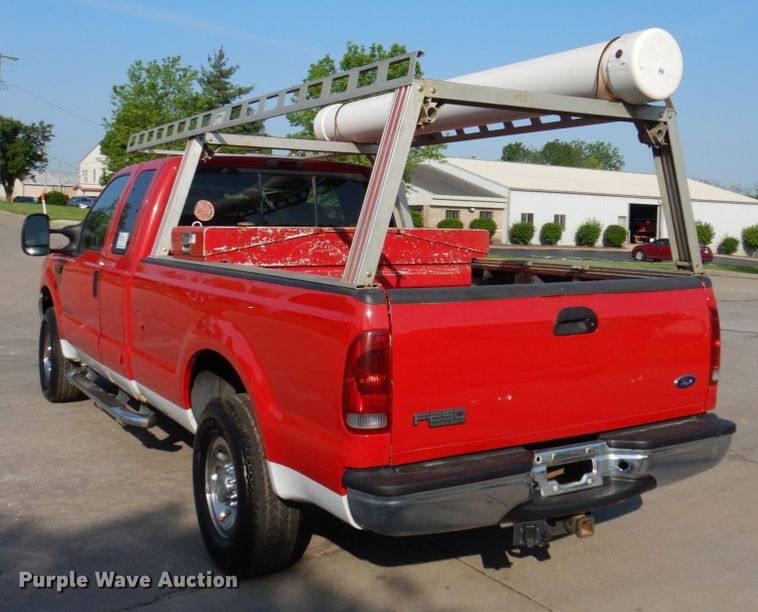 image for item DM7362 2002 Ford F250 Super Duty XLT  SuperCab pickup truck