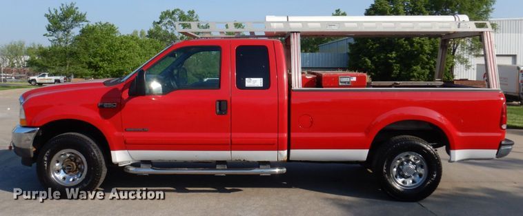image for item DM7362 2002 Ford F250 Super Duty XLT  SuperCab pickup truck