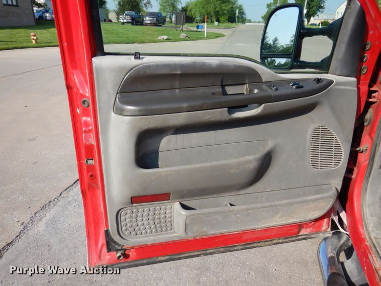 image for item DM7362 2002 Ford F250 Super Duty XLT  SuperCab pickup truck