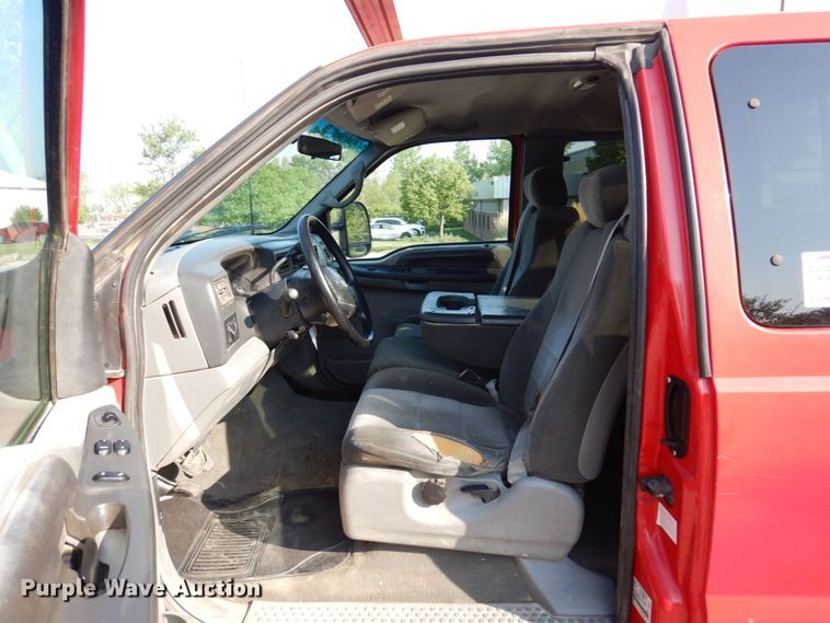 image for item DM7362 2002 Ford F250 Super Duty XLT  SuperCab pickup truck