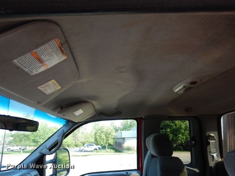 image for item DM7362 2002 Ford F250 Super Duty XLT  SuperCab pickup truck