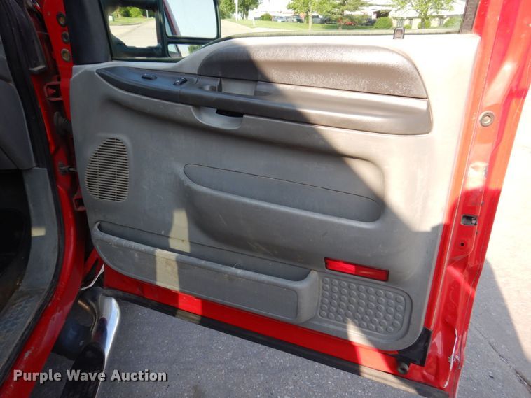 image for item DM7362 2002 Ford F250 Super Duty XLT  SuperCab pickup truck