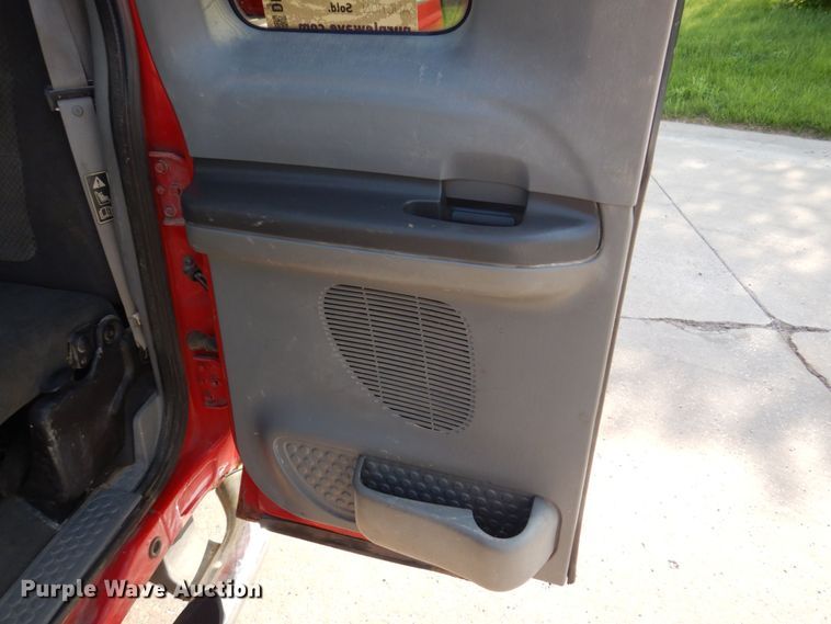 image for item DM7362 2002 Ford F250 Super Duty XLT  SuperCab pickup truck