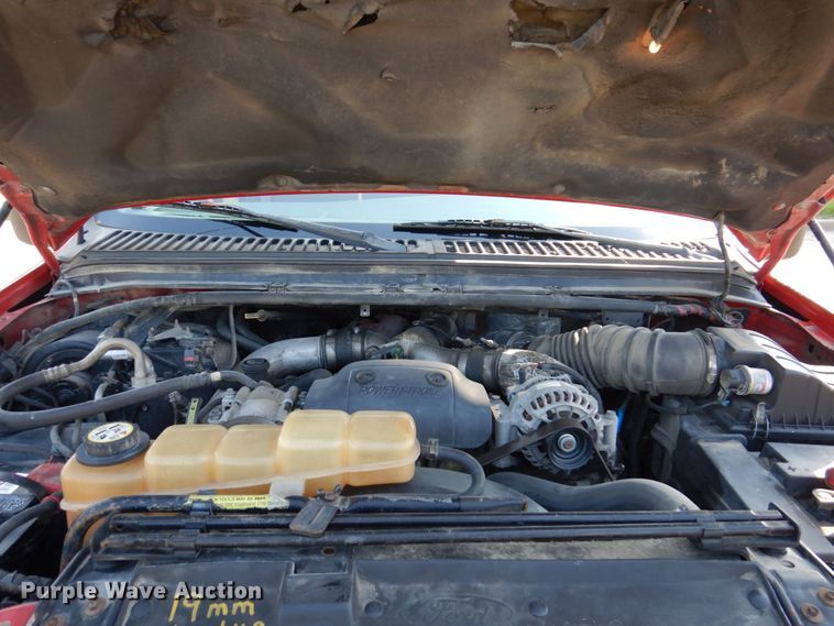 image for item DM7362 2002 Ford F250 Super Duty XLT  SuperCab pickup truck