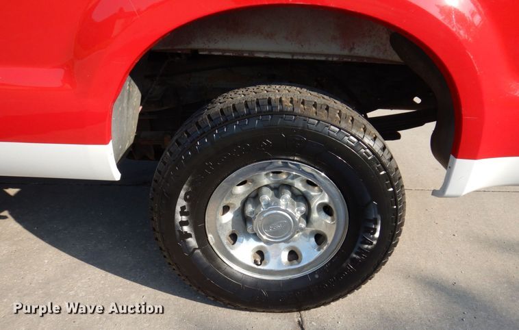 image for item DM7362 2002 Ford F250 Super Duty XLT  SuperCab pickup truck