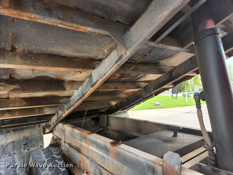 image for item DM7365 1993 Mack CS300P  dump truck