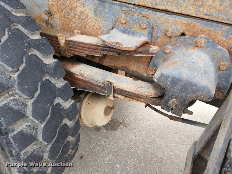 image for item DM7365 1993 Mack CS300P  dump truck