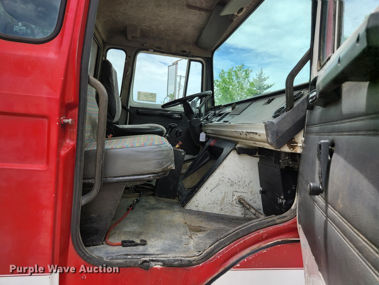 image for item DM7365 1993 Mack CS300P  dump truck