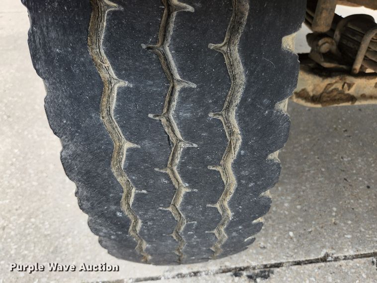 image for item DM7365 1993 Mack CS300P  dump truck