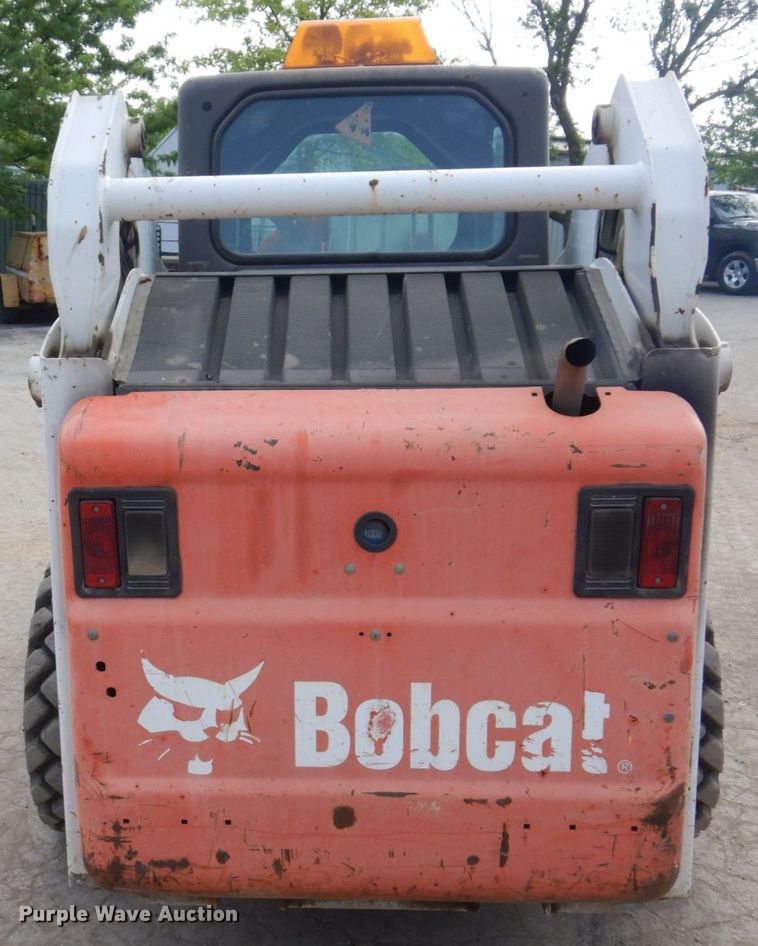 image for item DM7369 2012 Bobcat S175  skid steer loader