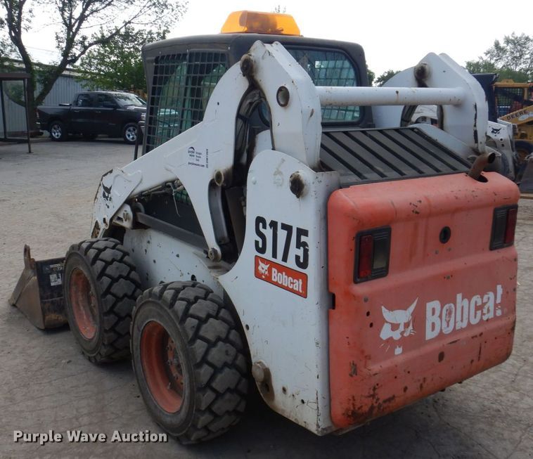 image for item DM7369 2012 Bobcat S175  skid steer loader