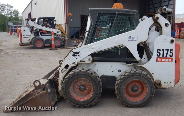 image for item DM7369 2012 Bobcat S175  skid steer loader