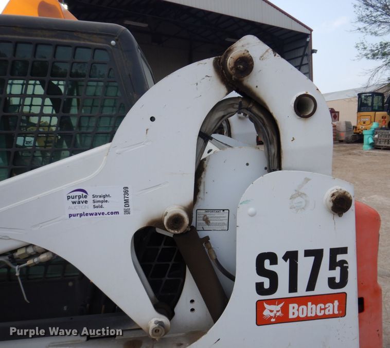 image for item DM7369 2012 Bobcat S175  skid steer loader