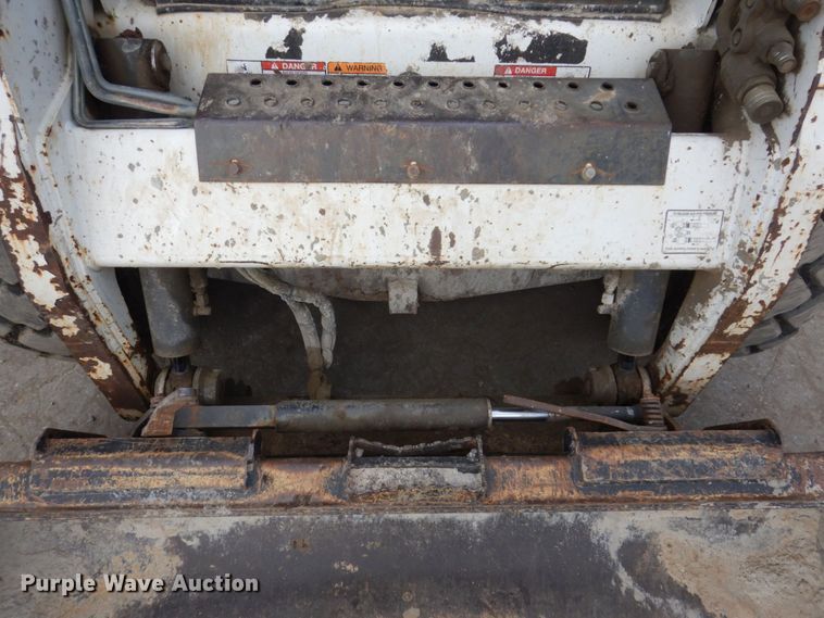image for item DM7369 2012 Bobcat S175  skid steer loader