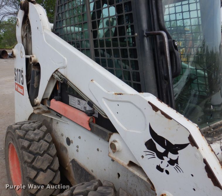 image for item DM7369 2012 Bobcat S175  skid steer loader