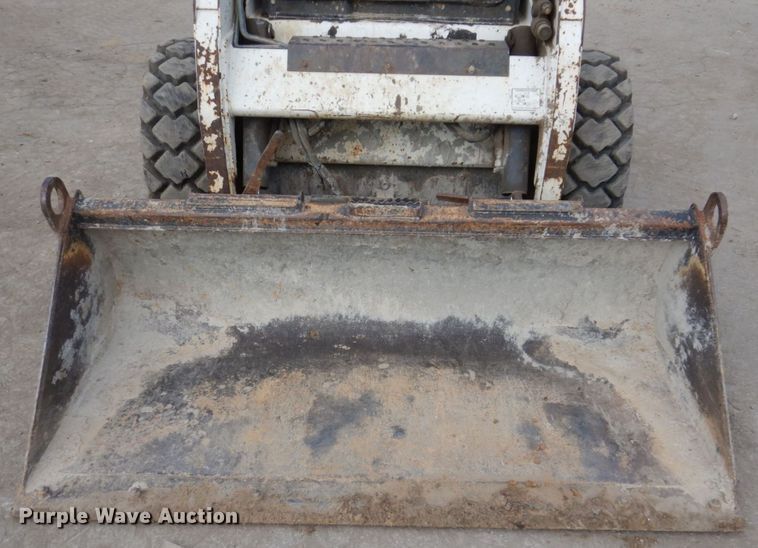 image for item DM7369 2012 Bobcat S175  skid steer loader