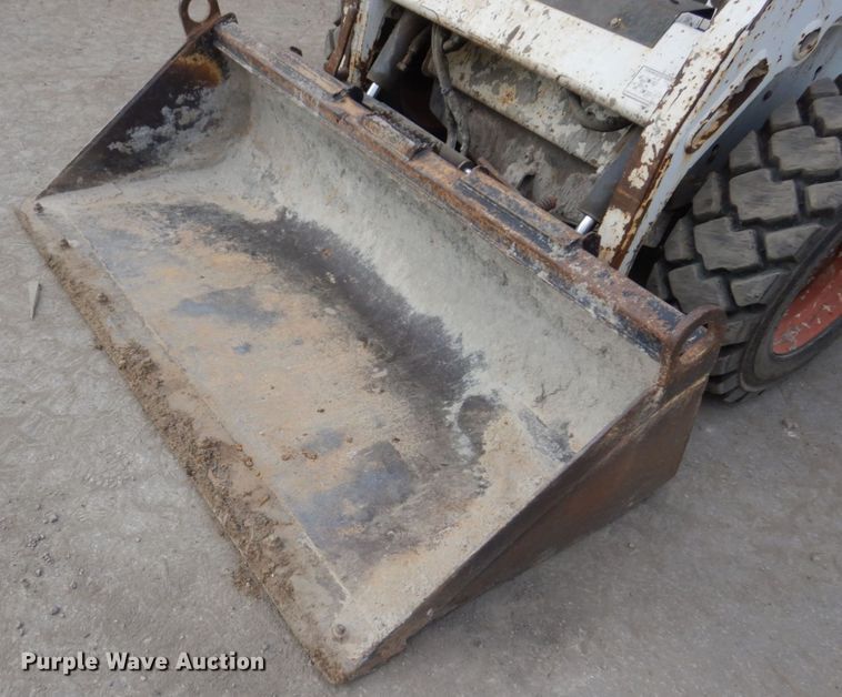 image for item DM7369 2012 Bobcat S175  skid steer loader