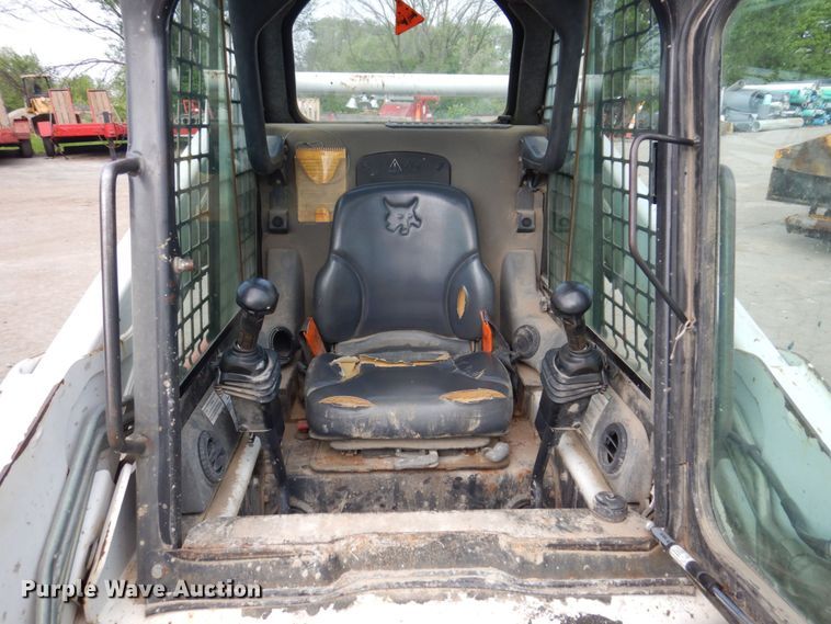image for item DM7369 2012 Bobcat S175  skid steer loader