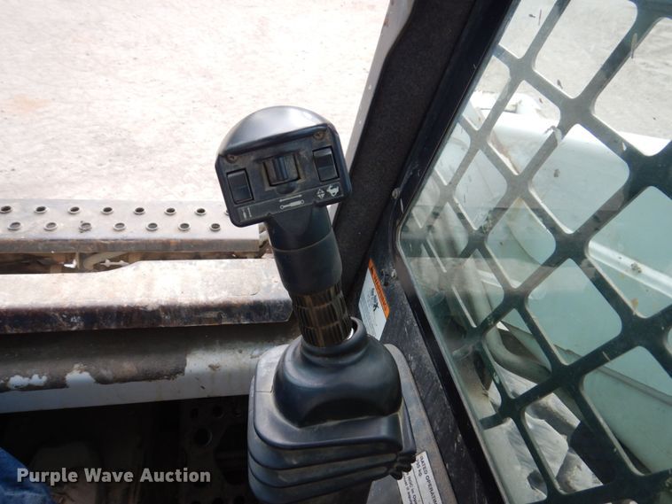 image for item DM7369 2012 Bobcat S175  skid steer loader