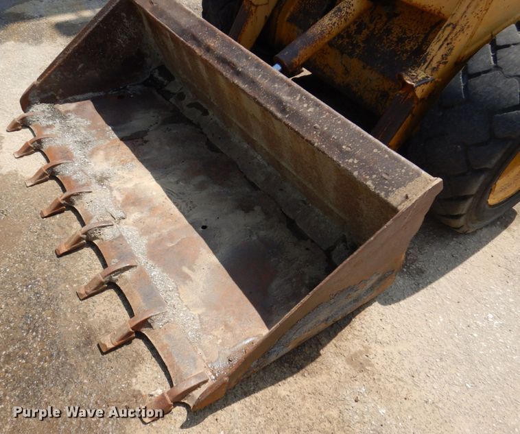 image for item DM7370 John Deere 675B  skid steer loader