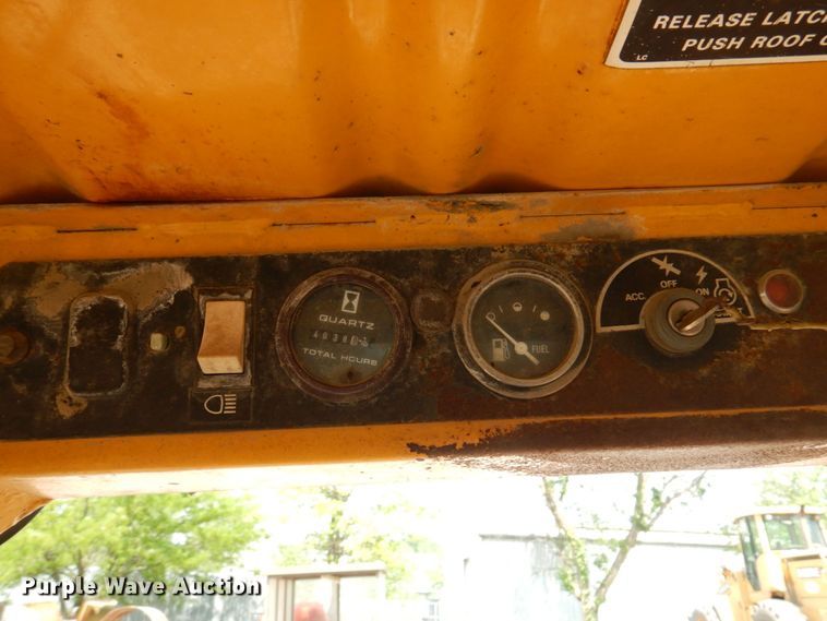 image for item DM7370 John Deere 675B  skid steer loader