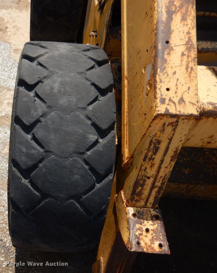 image for item DM7370 John Deere 675B  skid steer loader