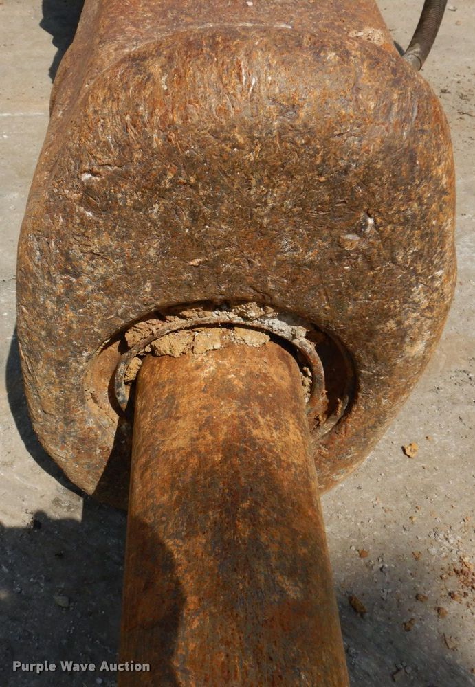 image for item DM7371 2005 Tramac V45SHD  breaker