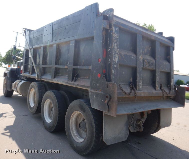 image for item DM7375 2000 Mack RD688S  dump truck