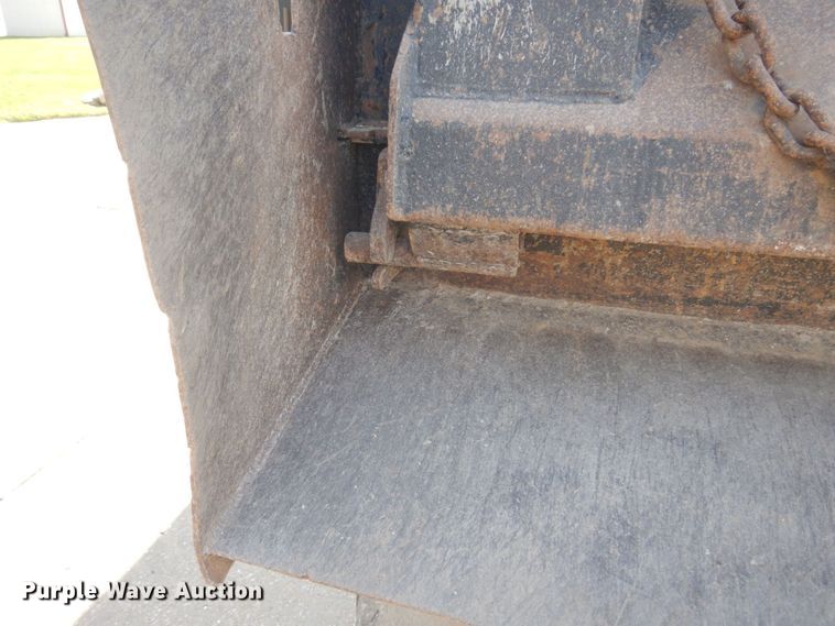 image for item DM7375 2000 Mack RD688S  dump truck