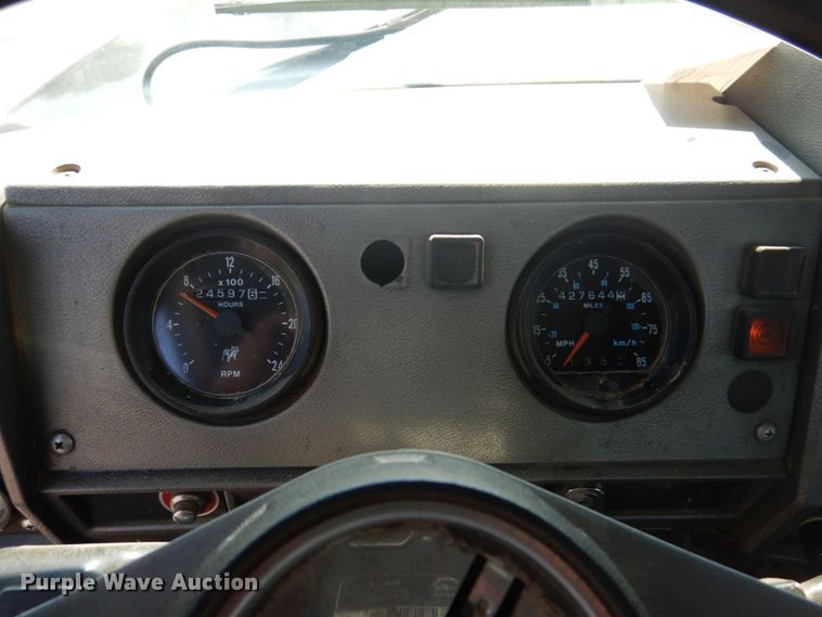 image for item DM7375 2000 Mack RD688S  dump truck