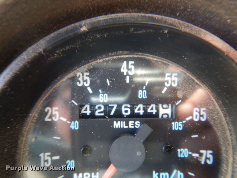 image for item DM7375 2000 Mack RD688S  dump truck