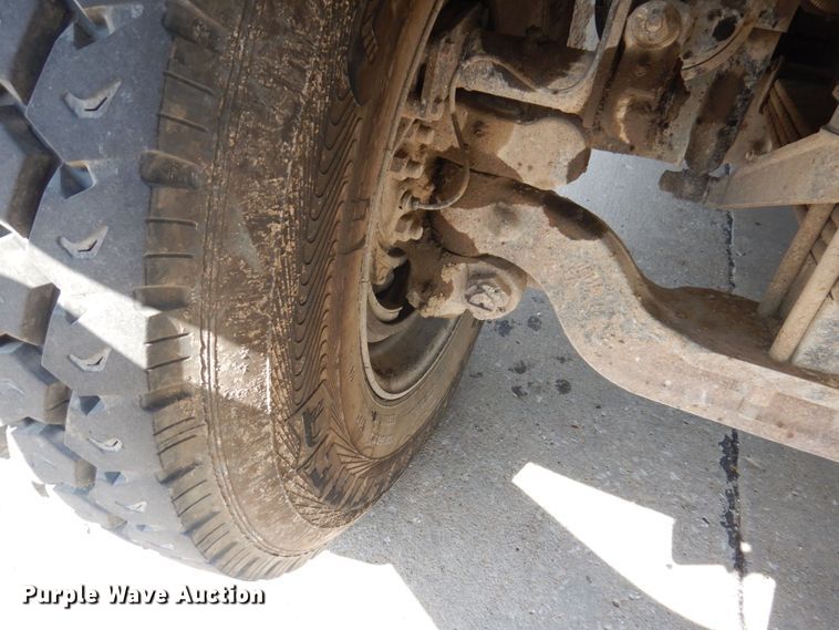 image for item DM7375 2000 Mack RD688S  dump truck