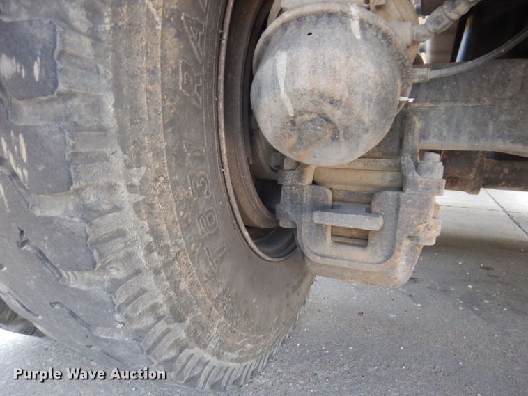 image for item DM7375 2000 Mack RD688S  dump truck