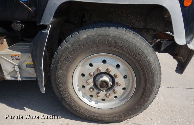 image for item DM7375 2000 Mack RD688S  dump truck