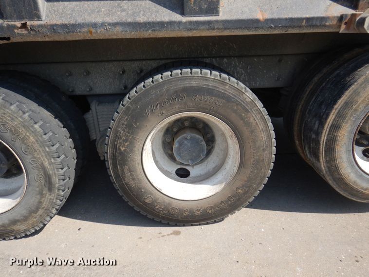 image for item DM7375 2000 Mack RD688S  dump truck