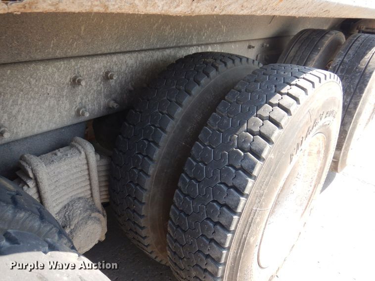 image for item DM7375 2000 Mack RD688S  dump truck