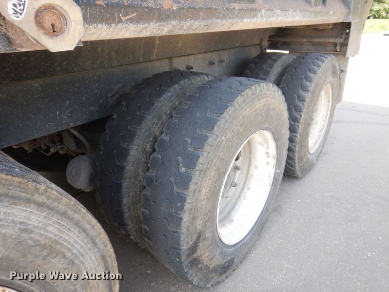 image for item DM7375 2000 Mack RD688S  dump truck