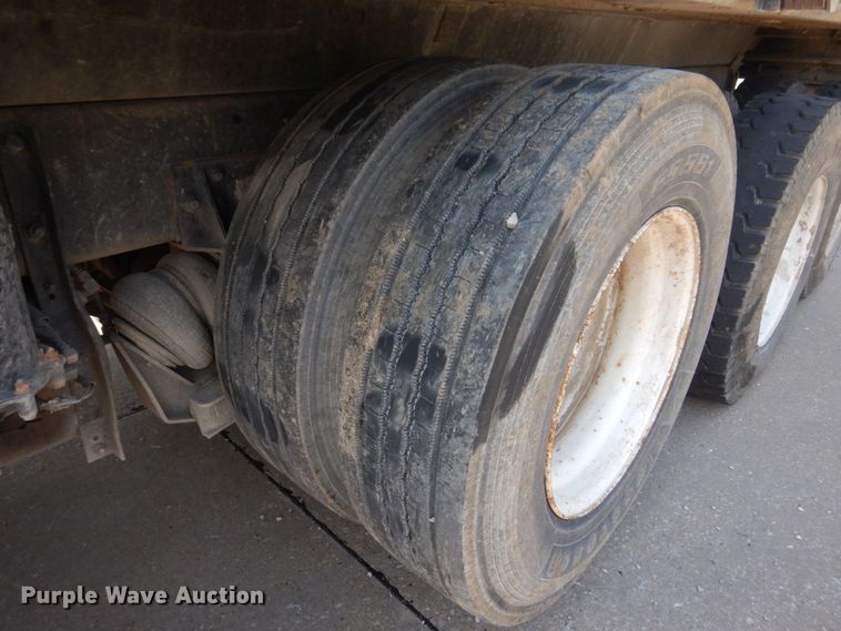 image for item DM7375 2000 Mack RD688S  dump truck